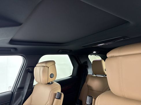 New 2026 Land Rover Discovery Dynamic SE AWD/4WD image 15