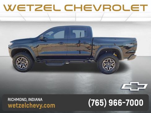 Used 2025 Chevrolet Colorado ZR2 w/ Technology Package AWD/4WD image 10
