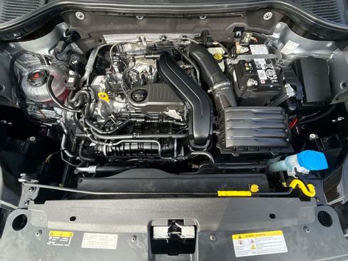 Certified 2024 Volkswagen Taos S FWD image 12