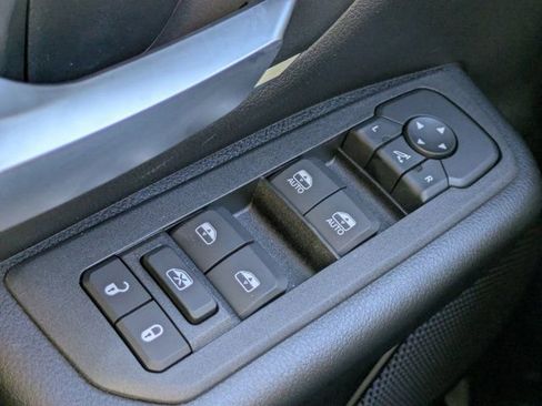 New 2026 RAM 1500 4x4 Crew Cab image 20