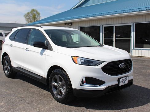 Used 2023 Ford Edge SEL w/ Sport Appearance Package image 2