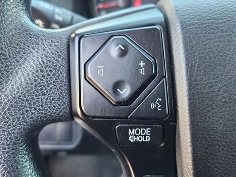 Used 2021 Toyota Tacoma SR w/ SR Convenience Package image 11