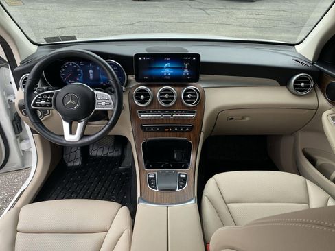 Used 2022 Mercedes-Benz GLC 300 4MATIC image 11