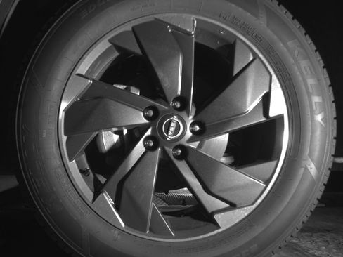 Used 2025 Nissan Rogue SV FWD image 12