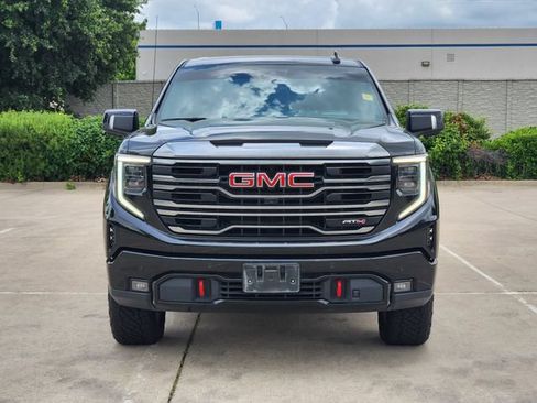 Used 2024 GMC Sierra 1500 AT4 w/ Technology Package AWD/4WD image 11