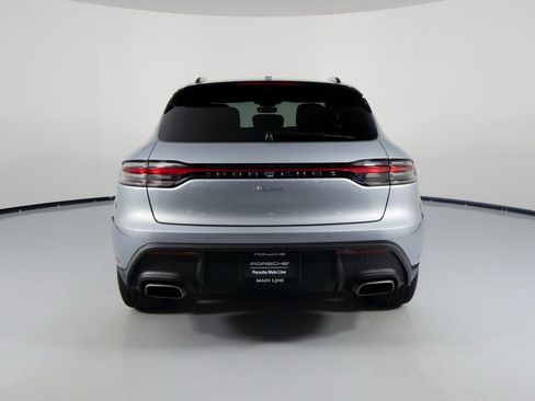 Certified 2025 Porsche Macan AWD/4WD image 9