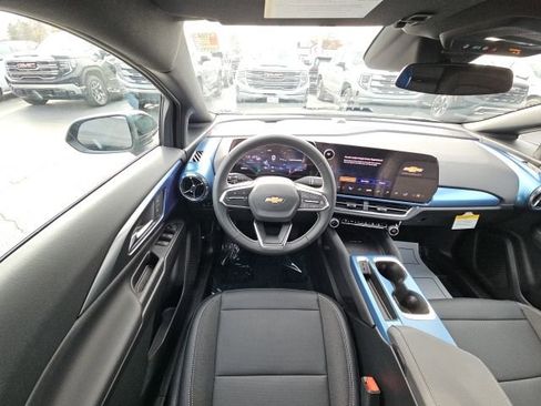 New 2026 Chevrolet Equinox EV LT image 23