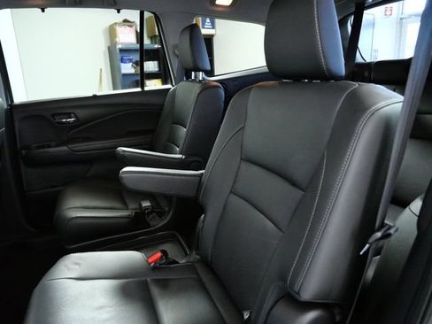 Used 2022 Honda Pilot Touring image 15