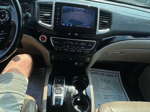 Used 2016 Honda Pilot Touring image 13