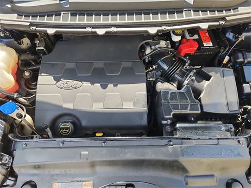 Used 2018 Ford Edge SEL image 28