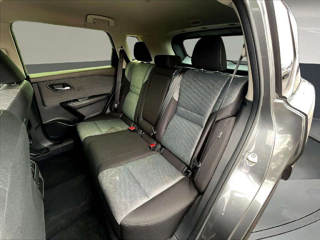 Used 2023 Nissan Rogue SV AWD/4WD image 24