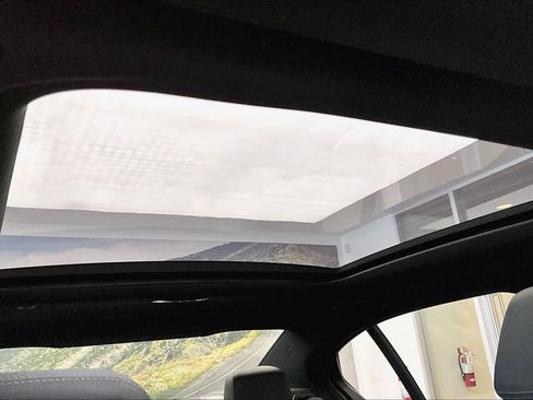 Used 2024 BMW 530i 530i w/ Premium Package image 14