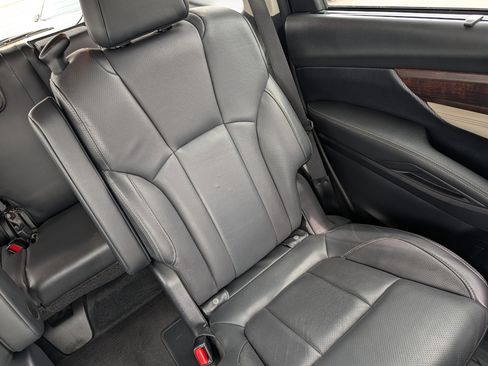 Used 2022 Subaru Ascent Touring image 14