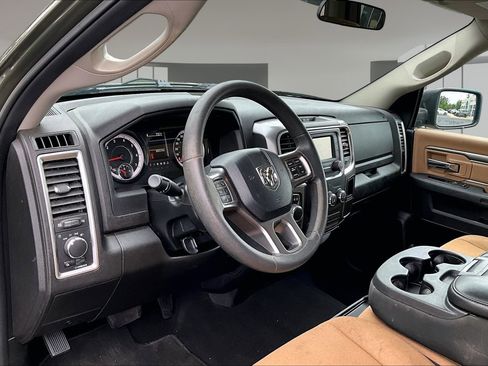 Used 2021 RAM 1500 Classic SLT AWD/4WD image 18