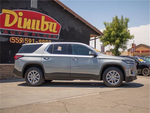 Used 2023 Chevrolet Traverse LS image 6