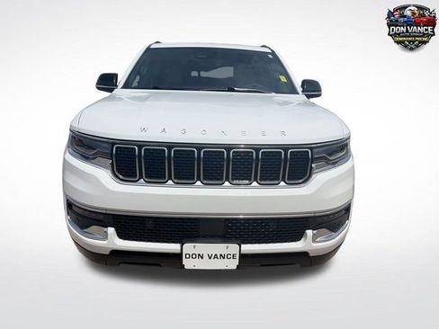 Used 2025 Jeep Wagoneer 4WD image 9