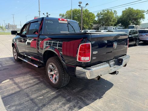 Used 2017 RAM 1500 Laramie w/ Convenience Group AWD/4WD image 5