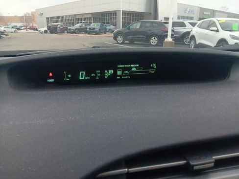 Used 2014 Toyota Prius Two image 21