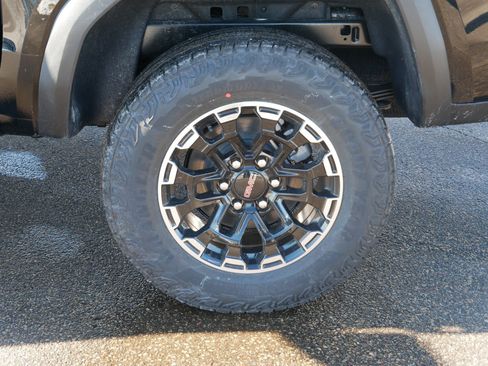 New 2026 GMC Canyon AT4 image 3