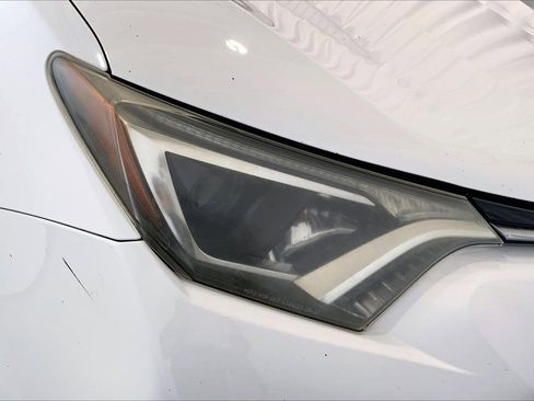 Used 2017 Toyota RAV4 XLE image 28