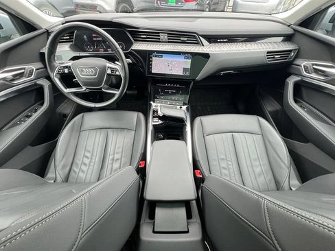 Used 2022 Audi e-tron Premium AWD/4WD image 26