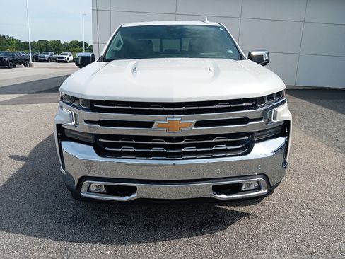 Used 2021 Chevrolet Silverado 1500 LTZ w/ LTZ Premium Package AWD/4WD image 9