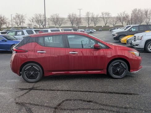 Used 2024 Nissan Leaf SV Plus image 11