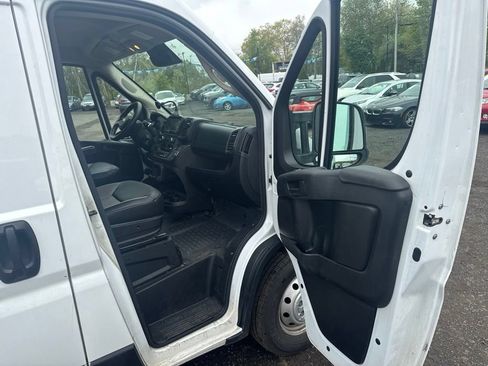 Used 2023 RAM ProMaster 2500 FWD image 23