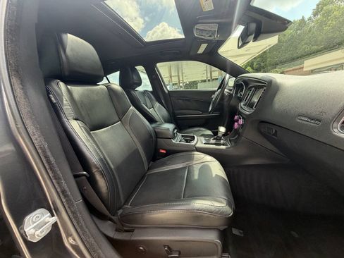 Used 2016 Dodge Charger R/T RWD image 7