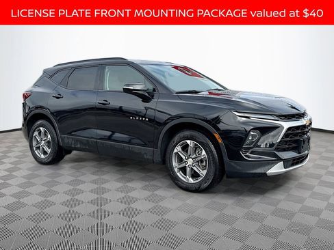 Used 2023 Chevrolet Blazer LT image 3