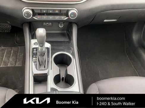 Used 2024 Nissan Altima 2.5 SV FWD image 24