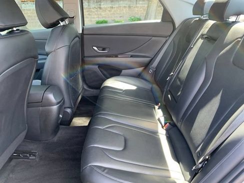 Certified 2024 Hyundai Elantra Limited FWD image 15