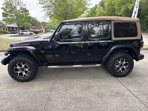 Used 2021 Jeep Wrangler Unlimited Rubicon AWD/4WD image 4