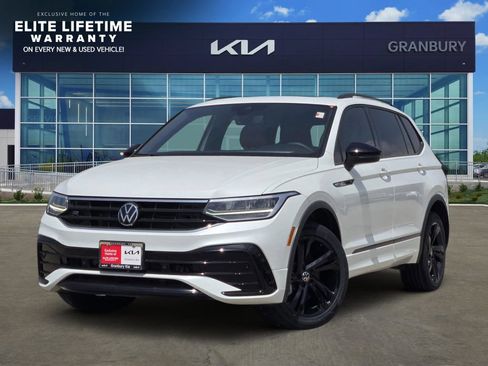 Used 2024 Volkswagen Tiguan SE R-Line FWD image 1
