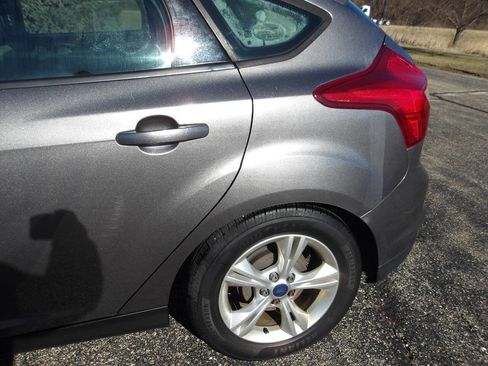 Used 2014 Ford Focus SE w/ SE Winter Package image 35