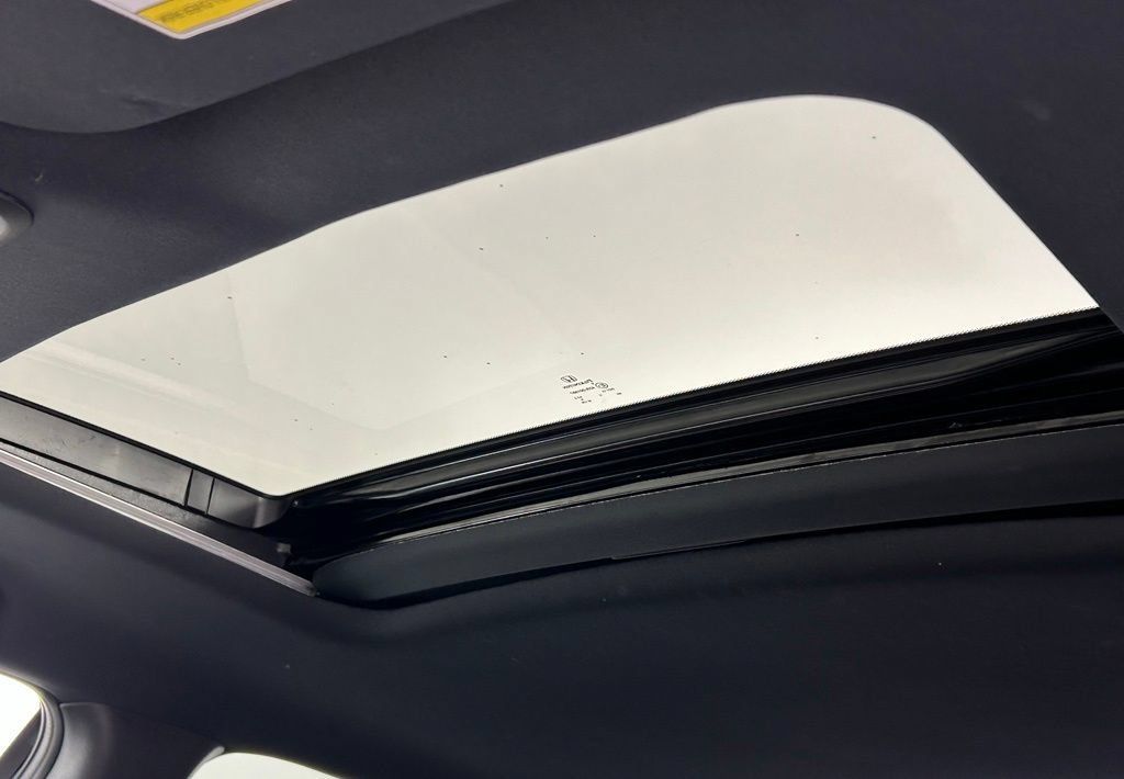 Used 2025 Honda Passport EX-L image 32