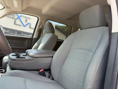 Used 2018 RAM 3500 Tradesman w/ Chrome Appearance Group AWD/4WD image 16
