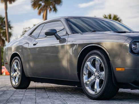 Used 2012 Dodge Challenger SXT Plus RWD image 3