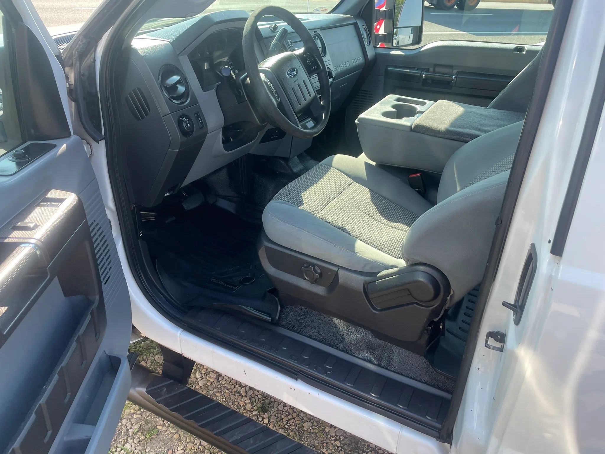 Used 2016 Ford F250 XL w/ Power Equipment Group AWD/4WD image 9
