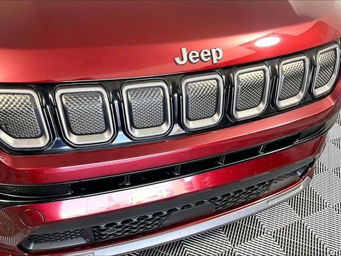 Used 2022 Jeep Compass High Altitude AWD/4WD image 29