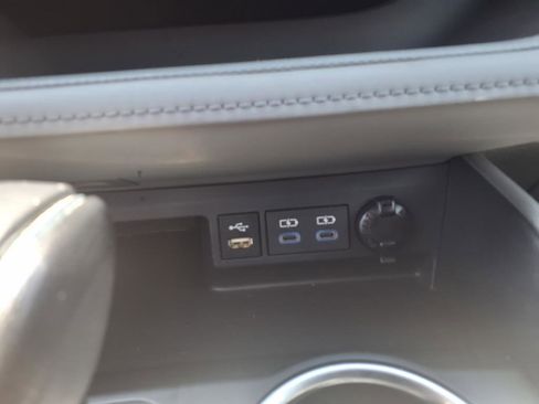 Used 2022 Toyota Highlander XLE image 14