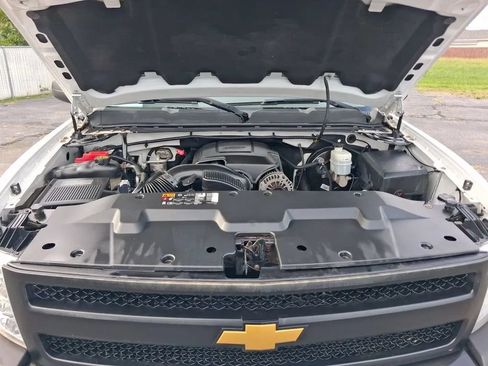 Used 2013 Chevrolet Silverado 1500 W/T AWD/4WD image 10