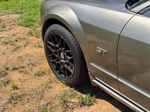 Used 2005 Ford Mustang GT Premium RWD image 16