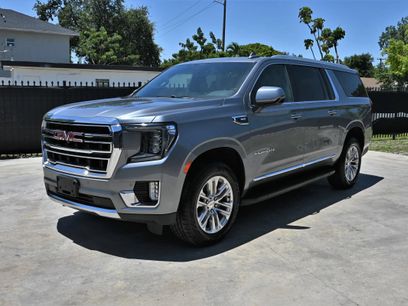 Used 2022 GMC Yukon XL SLT w/ SLT Premium Package