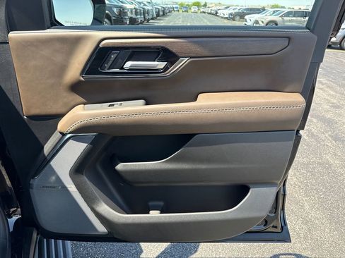 New 2026 GMC Yukon Denali Ultimate AWD/4WD image 36