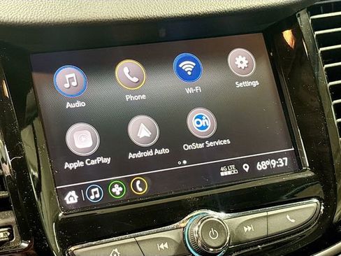 Used 2020 Chevrolet Trax LT w/ LT Convenience Package AWD/4WD image 16