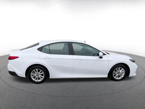 Used 2025 Toyota Camry LE image 16