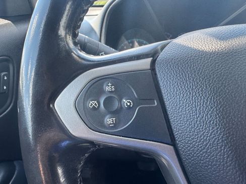 Used 2018 Chevrolet Colorado Z71 AWD/4WD image 17