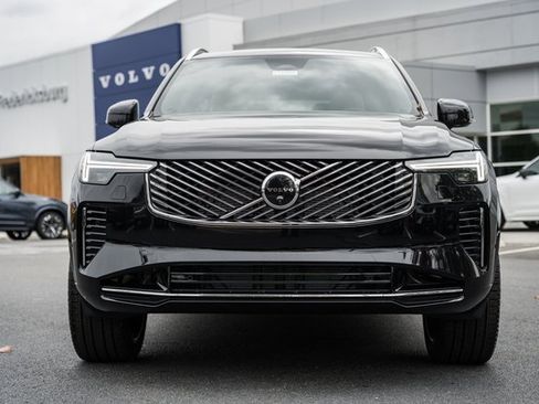 New 2026 Volvo XC90 B6 Plus image 2