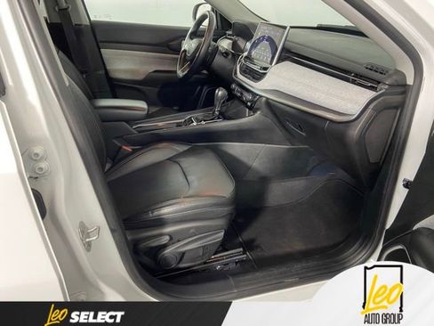 Used 2022 Jeep Compass Latitude AWD/4WD image 15